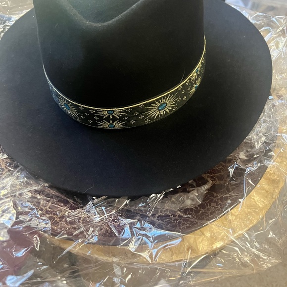❌SOLD❌ of Color Phoenix Vintage Ribbon Fedora in Black NWT - Picture 4 of 11